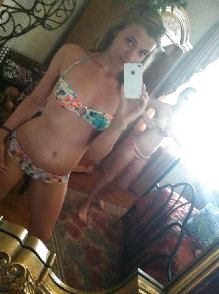 Cute bikini teen Megan pict gal