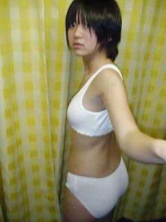 Japanese school girl shots her own nude 2 pict gal