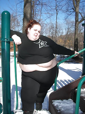 SSBBW clothed & public 4 pict gal