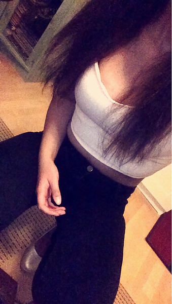 Me! For everyone to wank off to pict gal