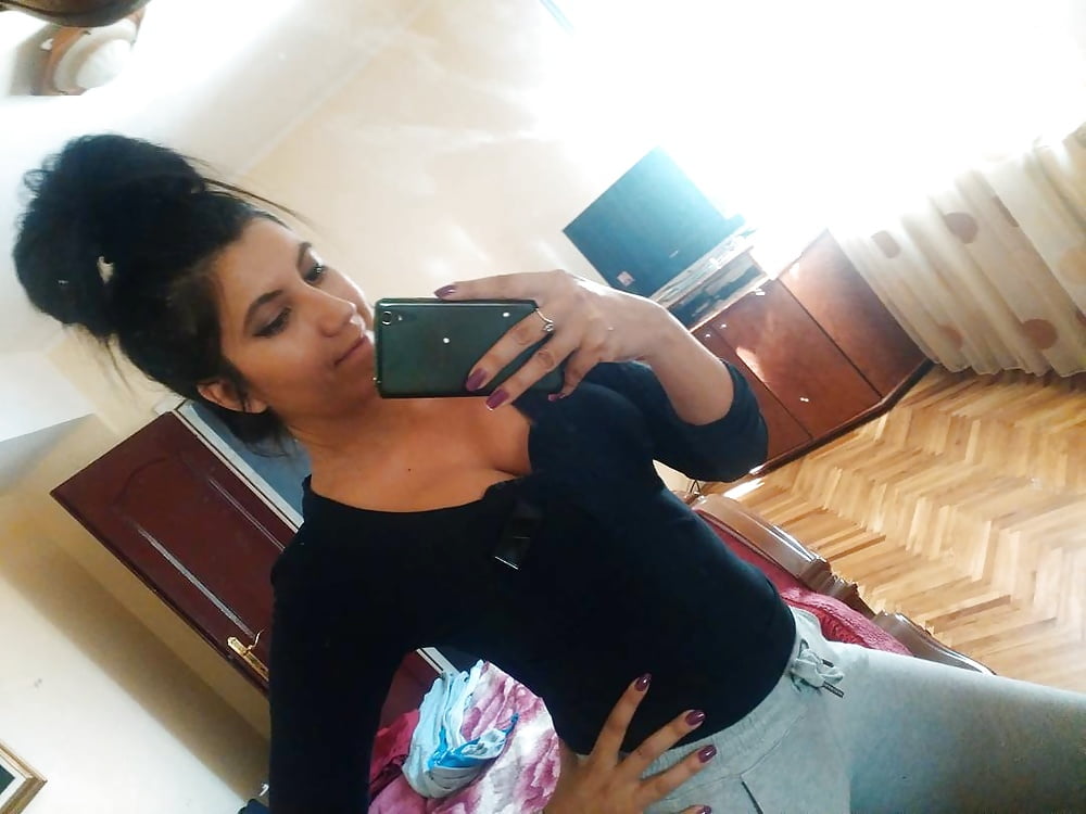 Serbian big boobs Djina Jovanovic pict gal
