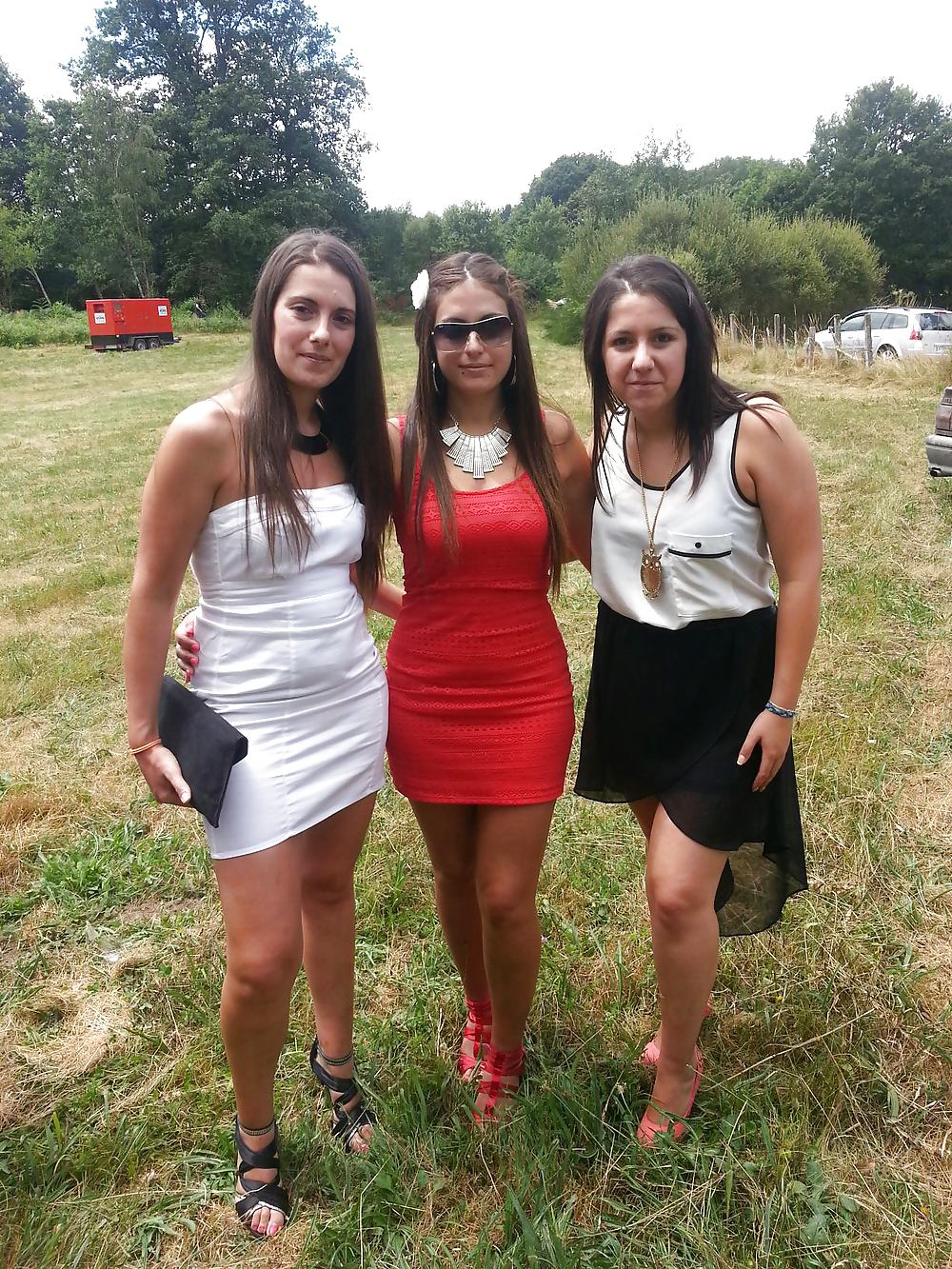 they crying when read degrading comments pict gal