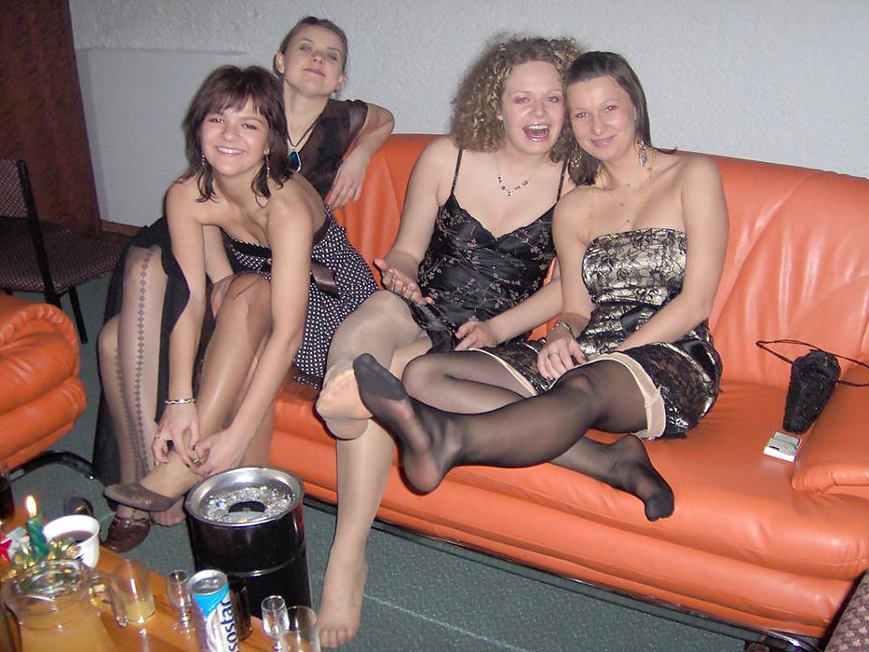 Girls in Nylons pict gal