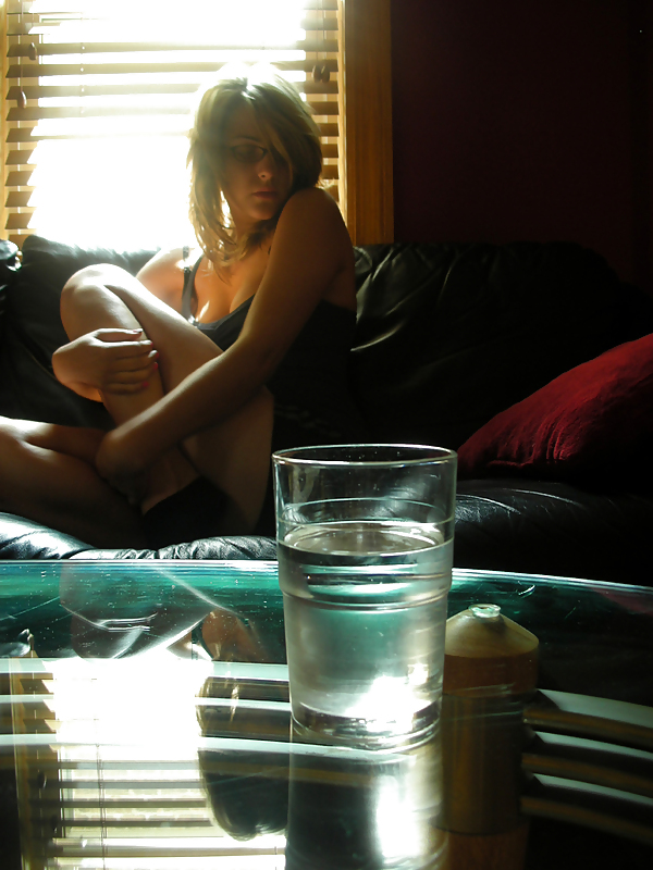 if she's here, it's fake 15 pict gal