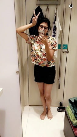 indian cute teen saloni nude         