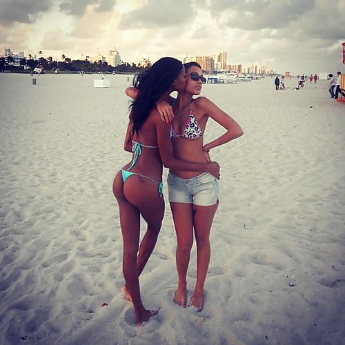 BIKINI TEEN MIX 14 pict gal