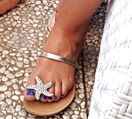 Sister in law with my wife's sandals pict gal