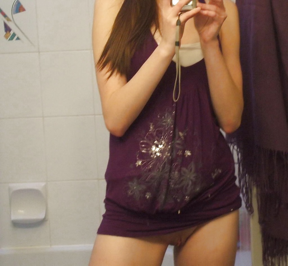 The flash can't hide her pict gal