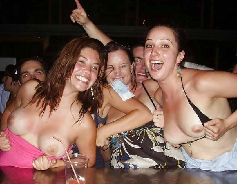 Drunk Girls Flashing Pics