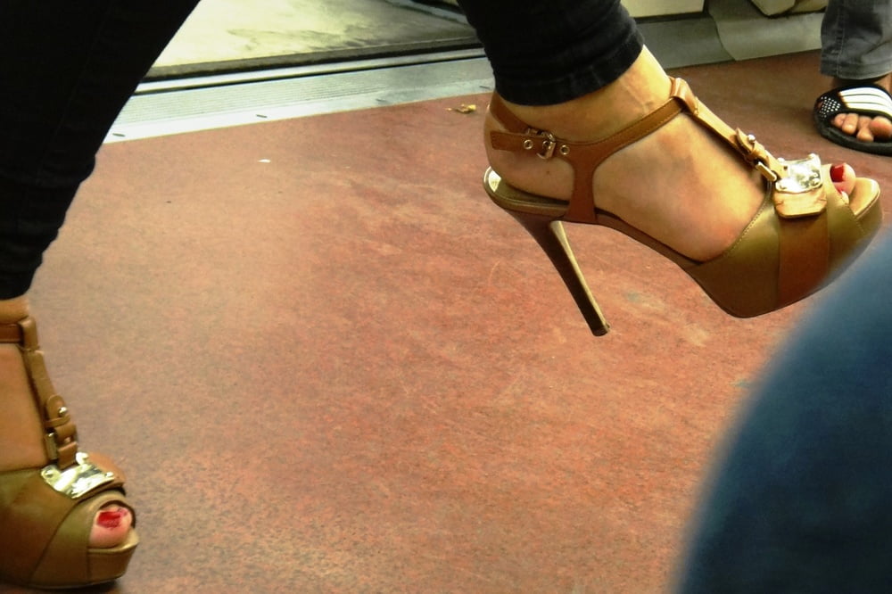 High heels subway masturbate group
