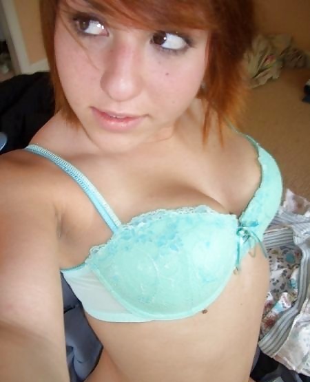 Sexy Teen Pictures & Self SHots 9 pict gal