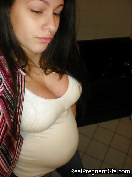 Amateur PREGNANT teen selfshot part 4 pict gal