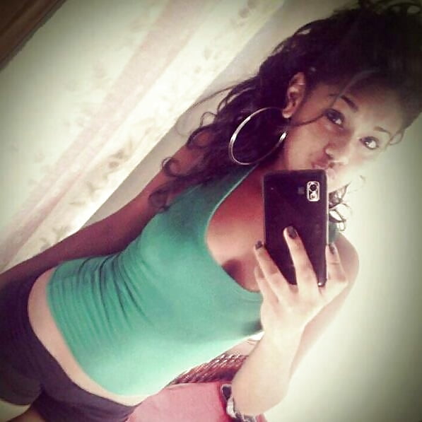 Black beauty 23 pict gal