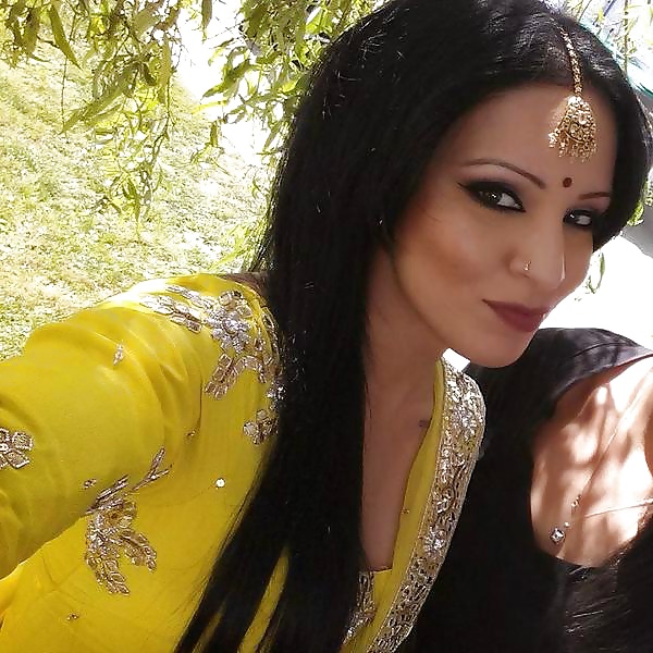 Canadian Indian girl pict gal