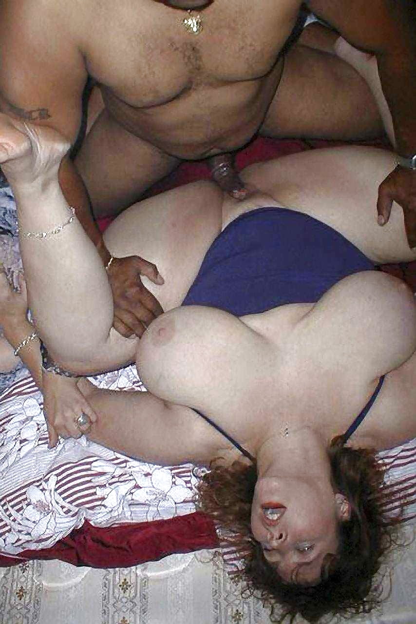 Chubby swinger wife gets double penetrated