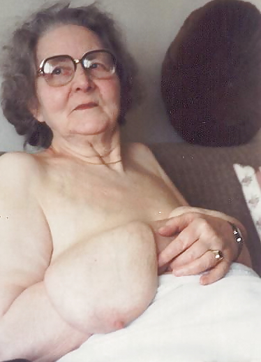 Women with glasses 2 (Saggy tits special) pict gal