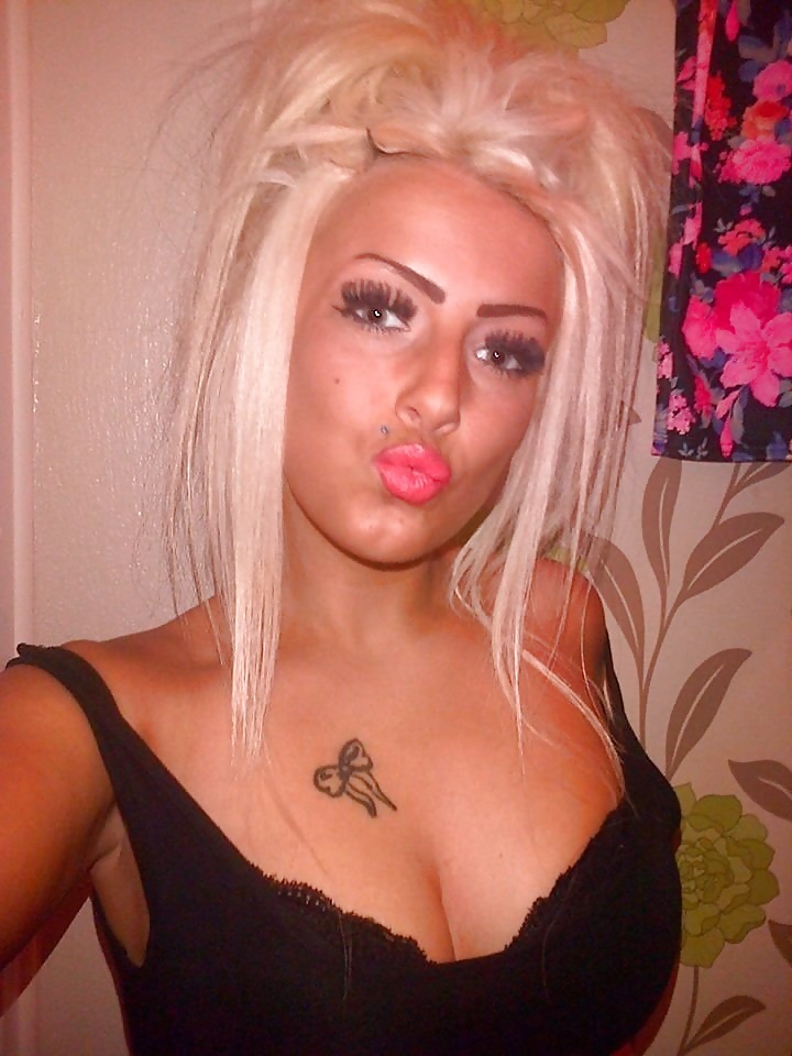 Bimbos, Teens, Chavs, Milf, Amateur Babes, Tits, Sluts pict gal