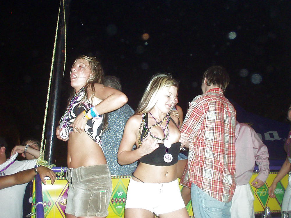 Mardi Gras girls flashing their boobs pict gal