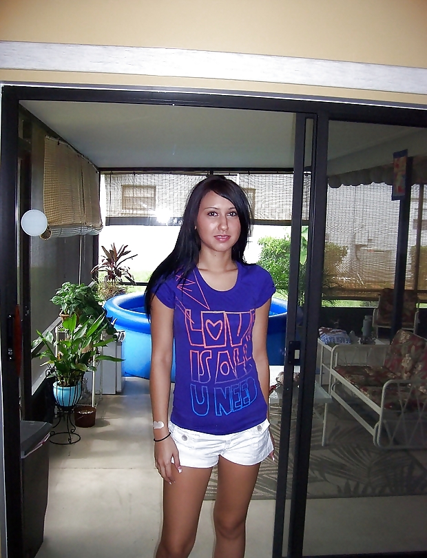 Posing for amateur photographer pict gal