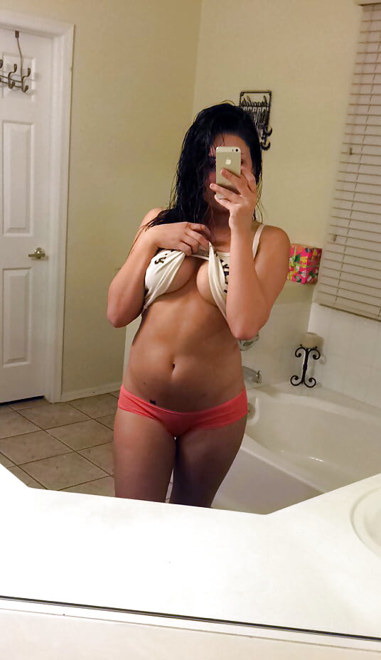 Exposed Amateur Teen - Erin pict gal