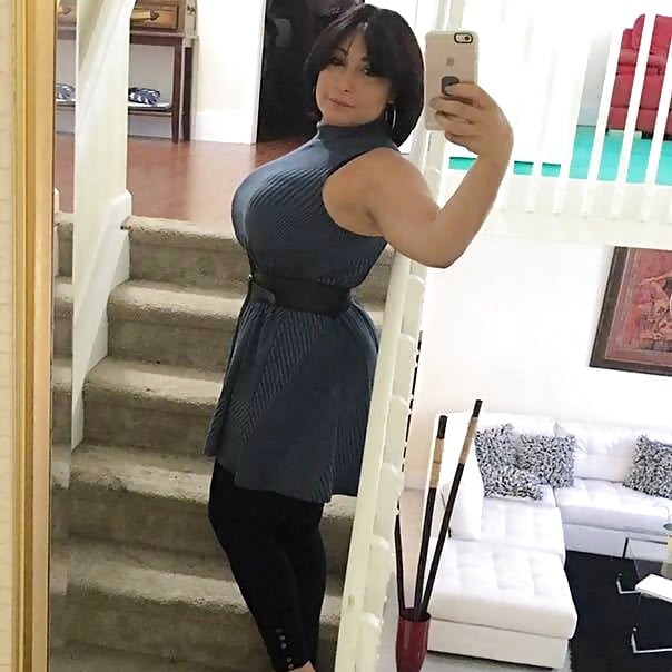 Beautiful milfs# pict gal