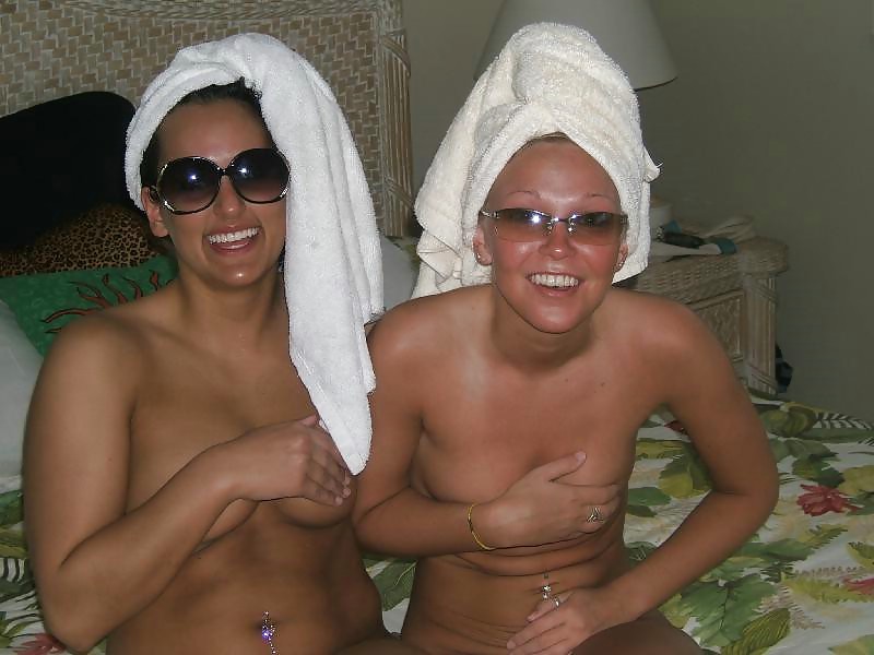 girls after bath pict gal