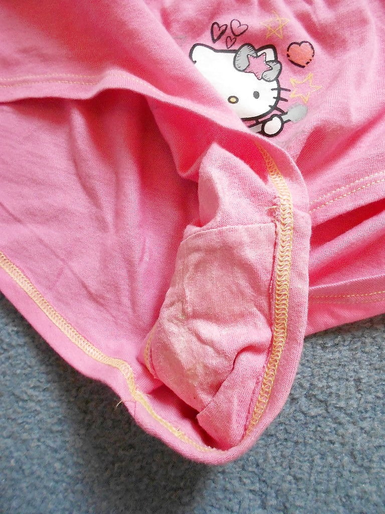 Cum On Little Daughters Panties Hello Kitty Porno Pics.