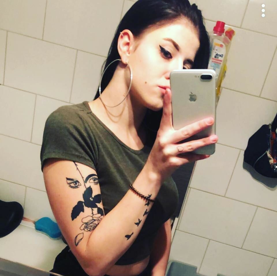 A little surprise pict gal