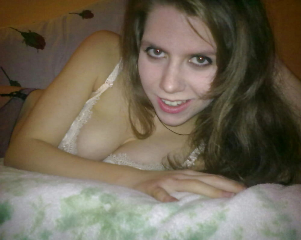 A nail technician Yevgeniya (Eugenia) pict gal