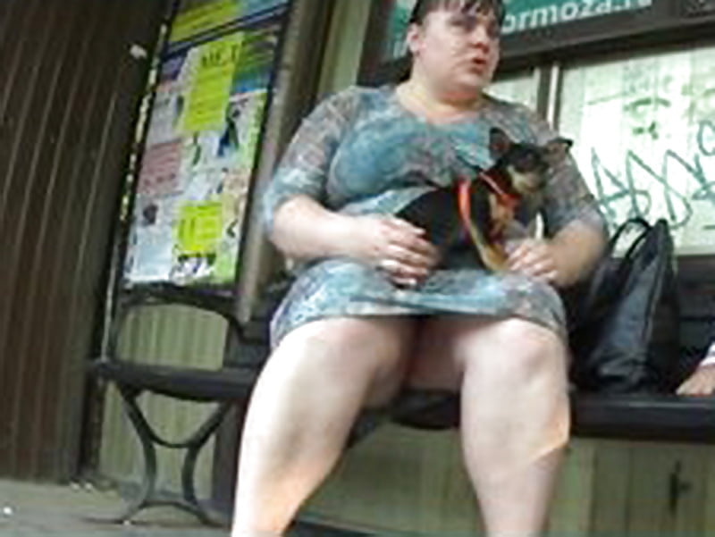 Upskirt Russian Mature Lady! Amateur hidden cam! pict gal