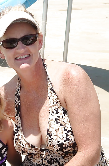 Mature MILF pict gal