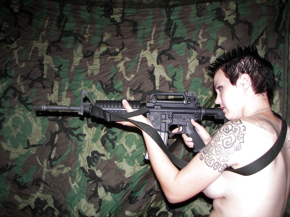 Girls in Military Uniform pict gal