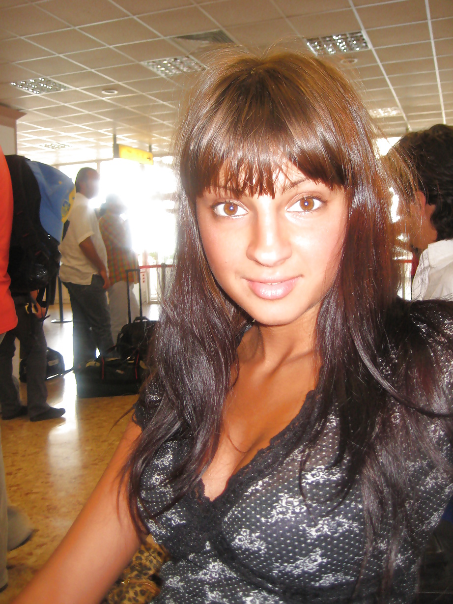 Sexy tanned teen pict gal