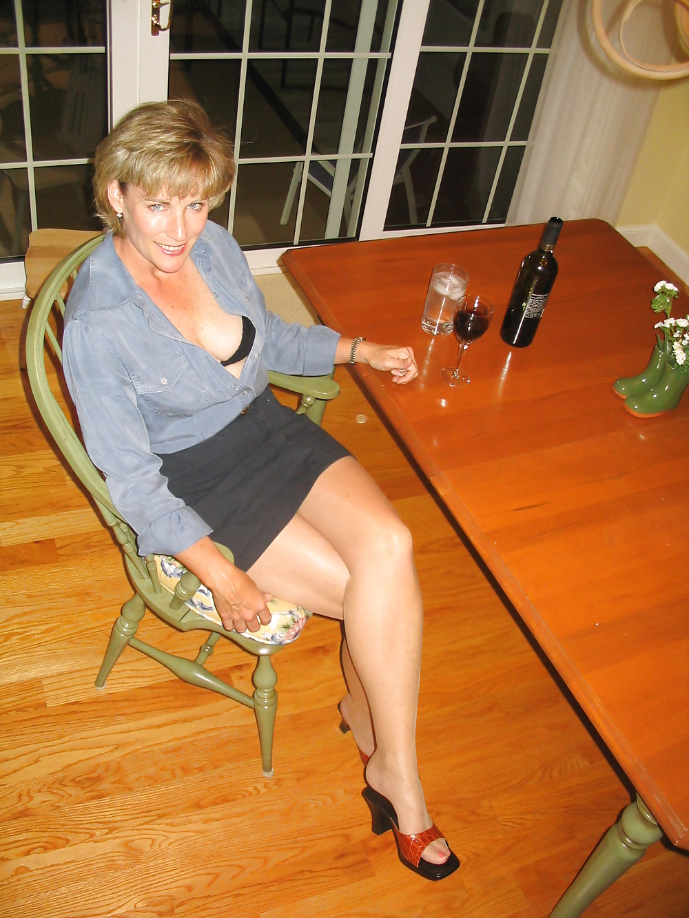 classy milf pict gal