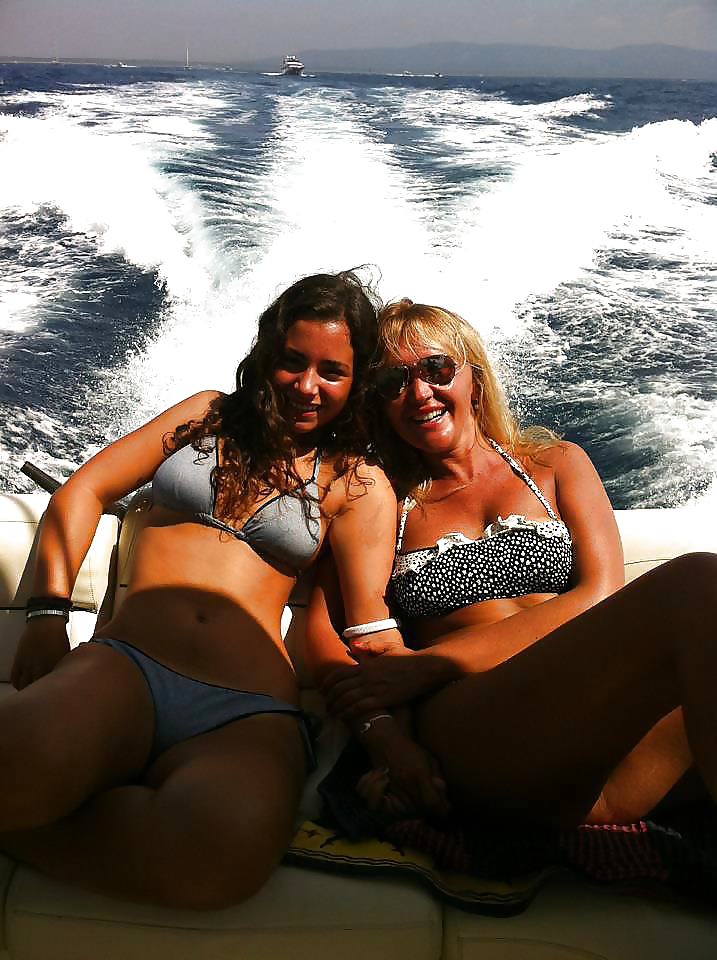 Being a slut runs in the fam 3 pict gal