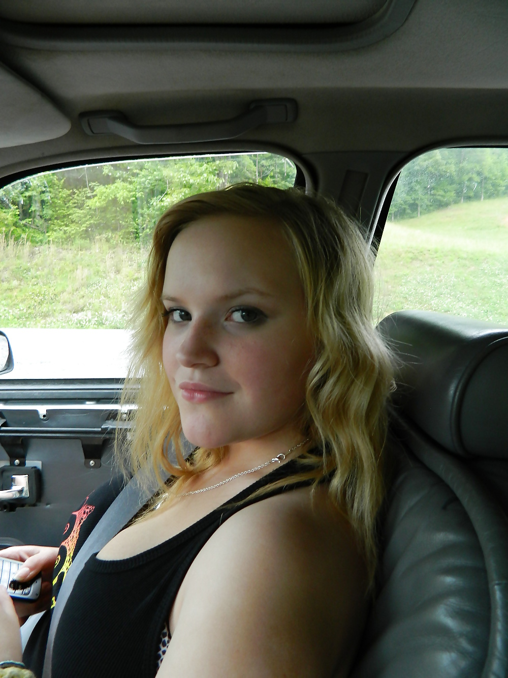 Cheeky girl looks fun pict gal
