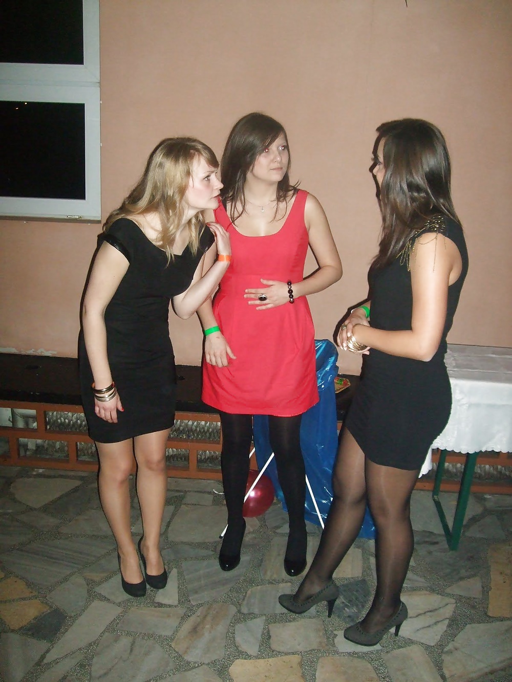 More Than One Sexy Babe 1 pict gal