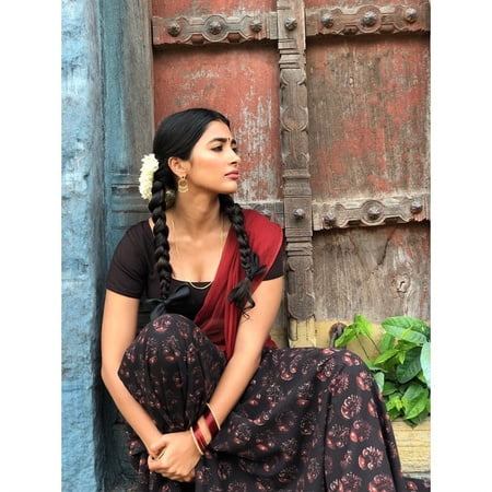 pooja hegde recent photoshoot pictures         