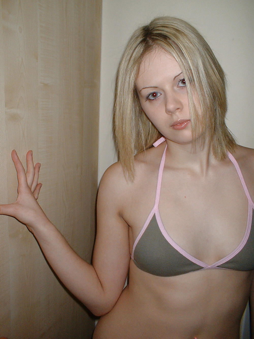 Blonde Amateur Girl pict gal