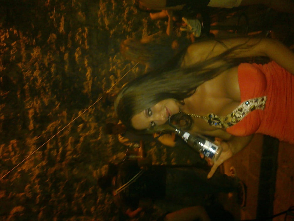 Hot facebook MILF pict gal