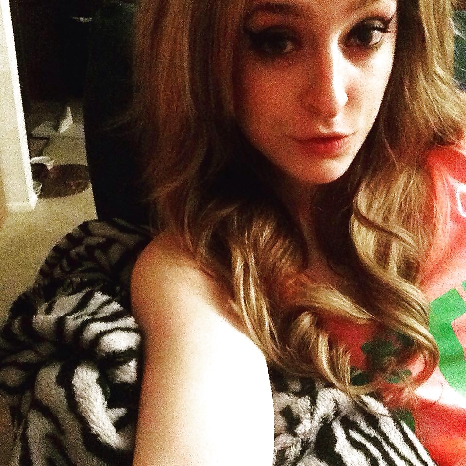 Nicole Cheating MI Slut pict gal